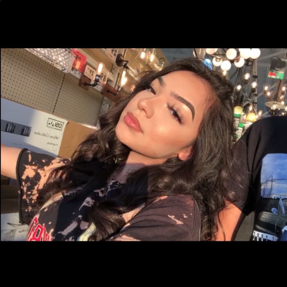 Meet your Posher, Destiny